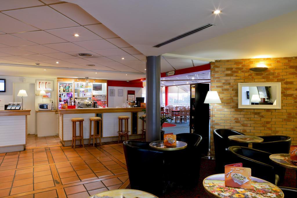 B&B Hotel Grenoble Universite 2 Gières エクステリア 写真