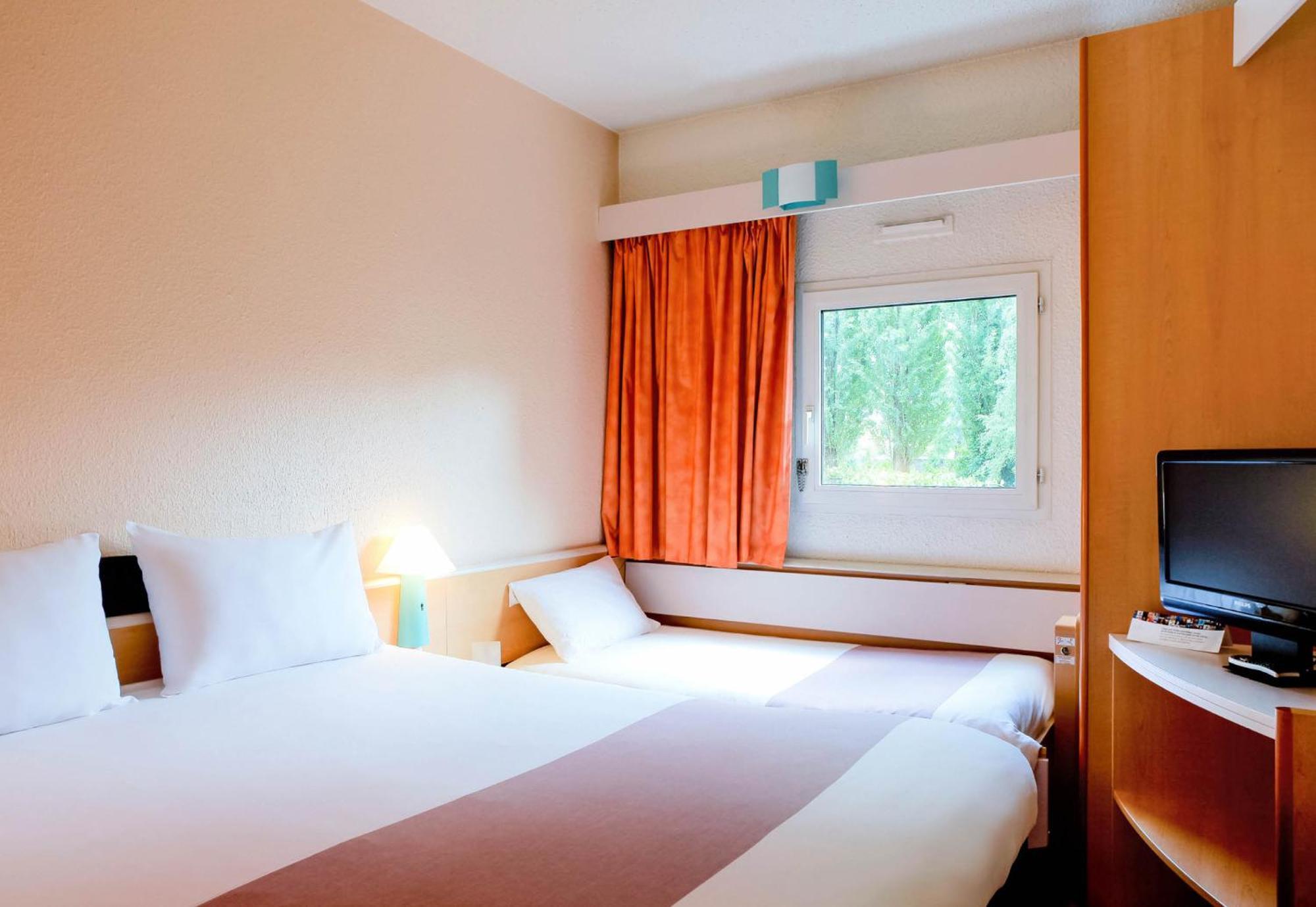 B&B Hotel Grenoble Universite 2 Gières エクステリア 写真